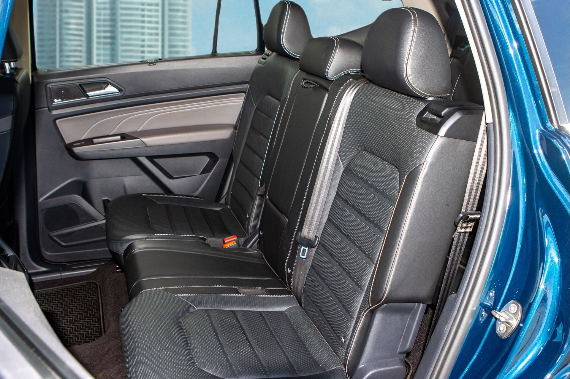 Used 2022 Volkswagen Atlas SEL Premium image 18