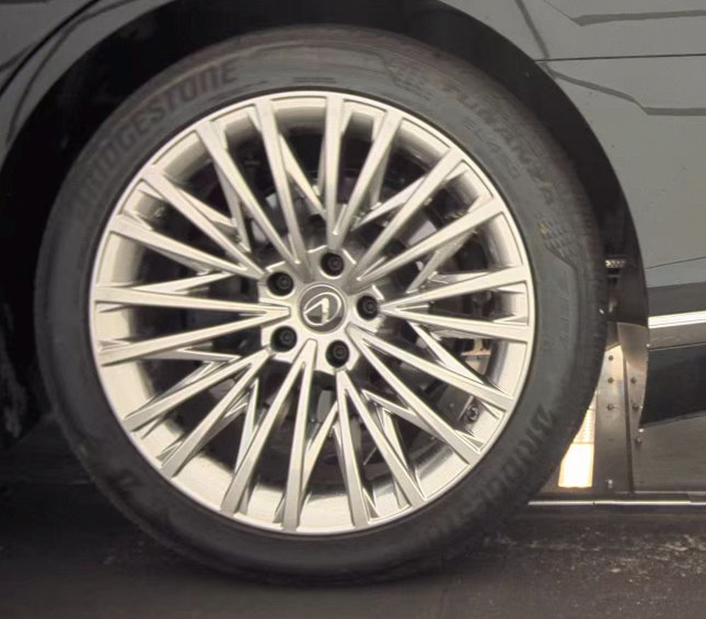Used 2024 Lexus LS 500 w/ Interior Upgrade Package RWD image 13