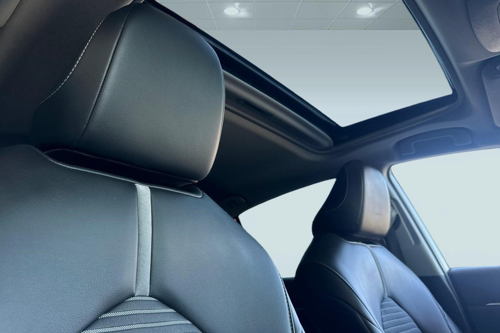 Certified 2023 Toyota Camry SE w/ Convenience Package image 13