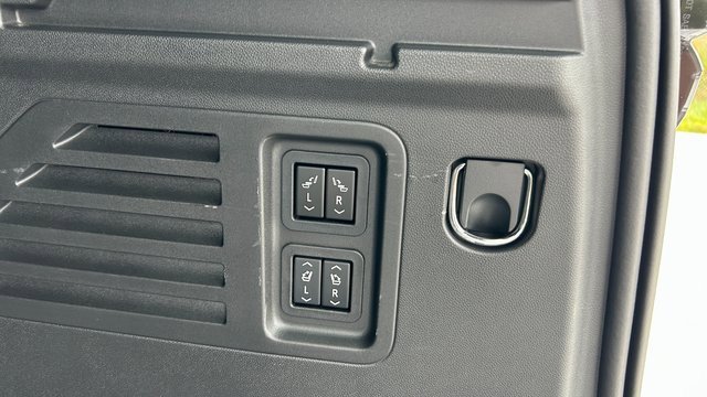 Certified 2024 Chevrolet Traverse RS w/ LPO, Floor Liner Package image 48