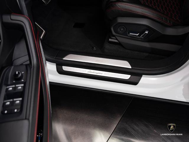 Used 2019 Lamborghini Urus AWD/4WD image 20