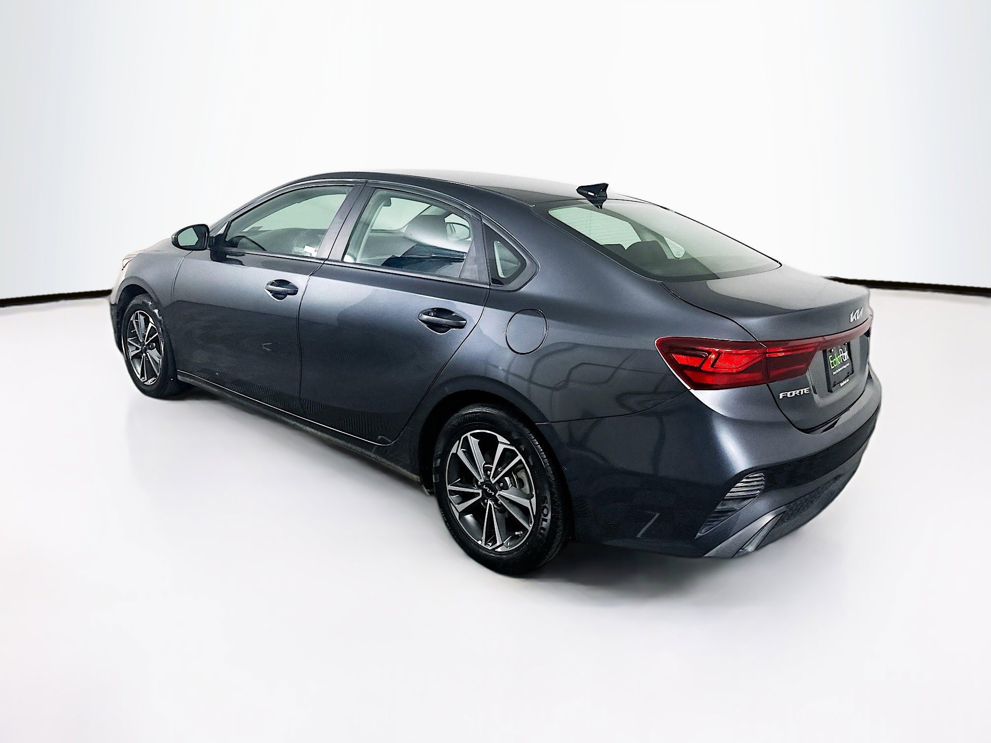 Used 2024 Kia Forte LXS image 5