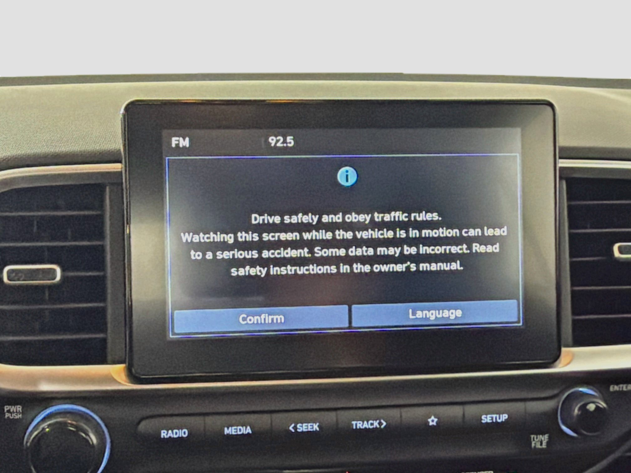 Used 2025 Hyundai Venue SEL FWD image 19