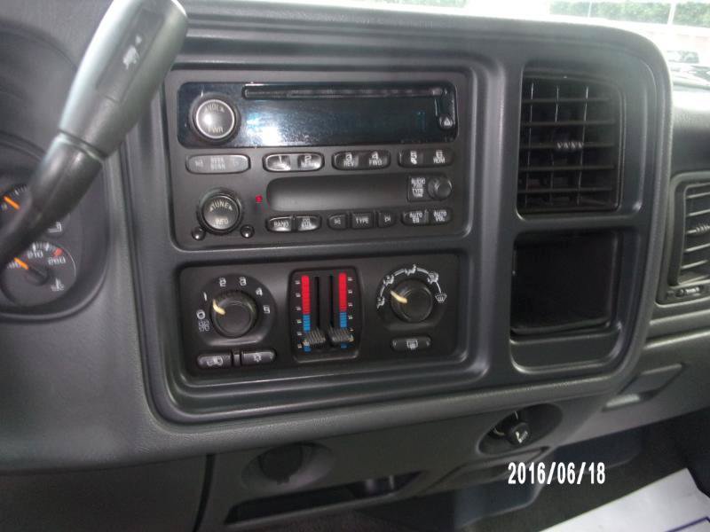 Used 2006 Chevrolet Silverado 1500 LT w/ Light Duty Power Package AWD/4WD image 16