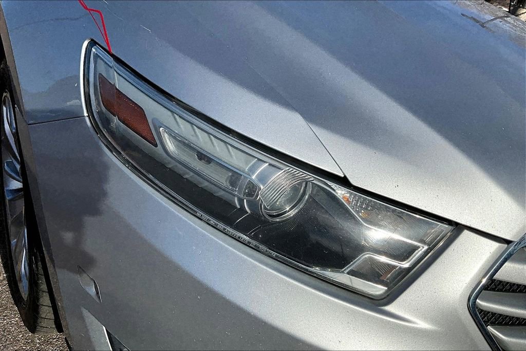 Used 2013 Ford Taurus Limited image 31