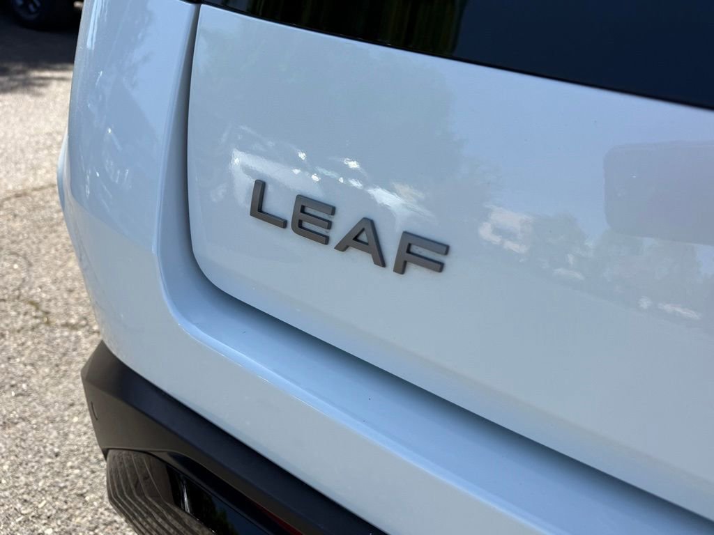 Used 2026 Nissan Leaf Platinum+ w/ Cargo Package (Platinum+) FWD image 6