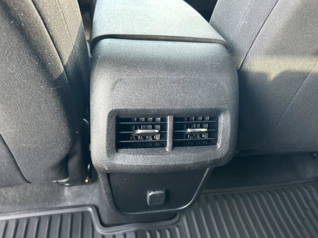 Used 2018 Chevrolet Equinox LT AWD/4WD image 16
