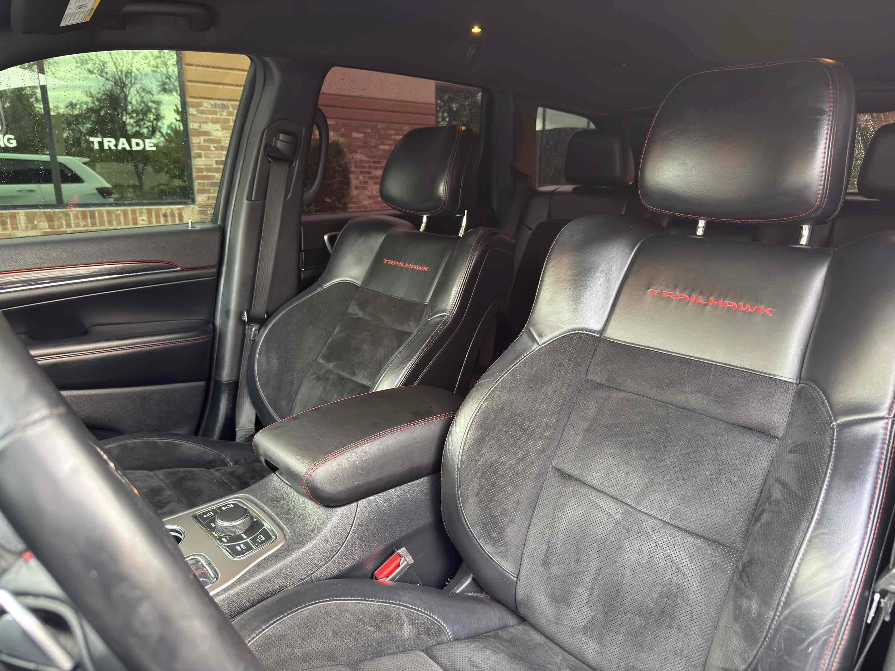 Used 2018 Jeep Grand Cherokee Trailhawk AWD/4WD image 41