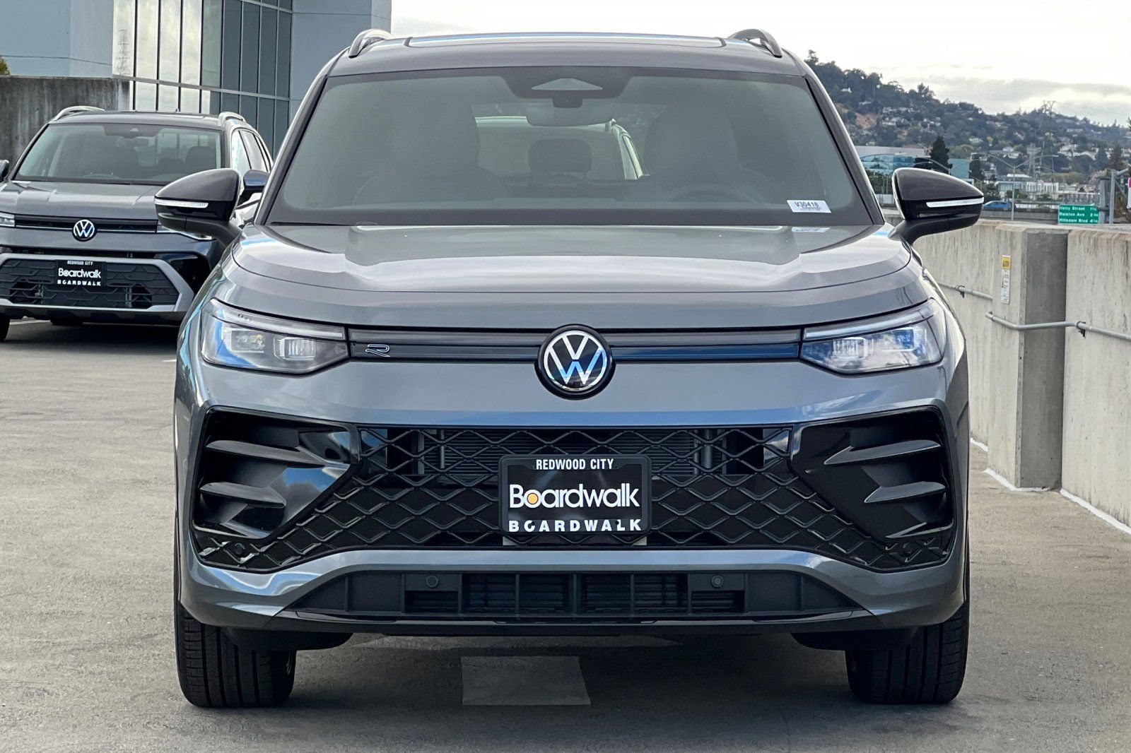 New 2026 Volkswagen Tiguan SE R-Line AWD/4WD image 9