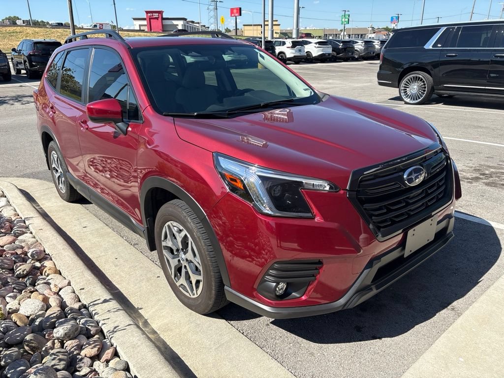 Used 2024 Subaru Forester Premium AWD/4WD image 1