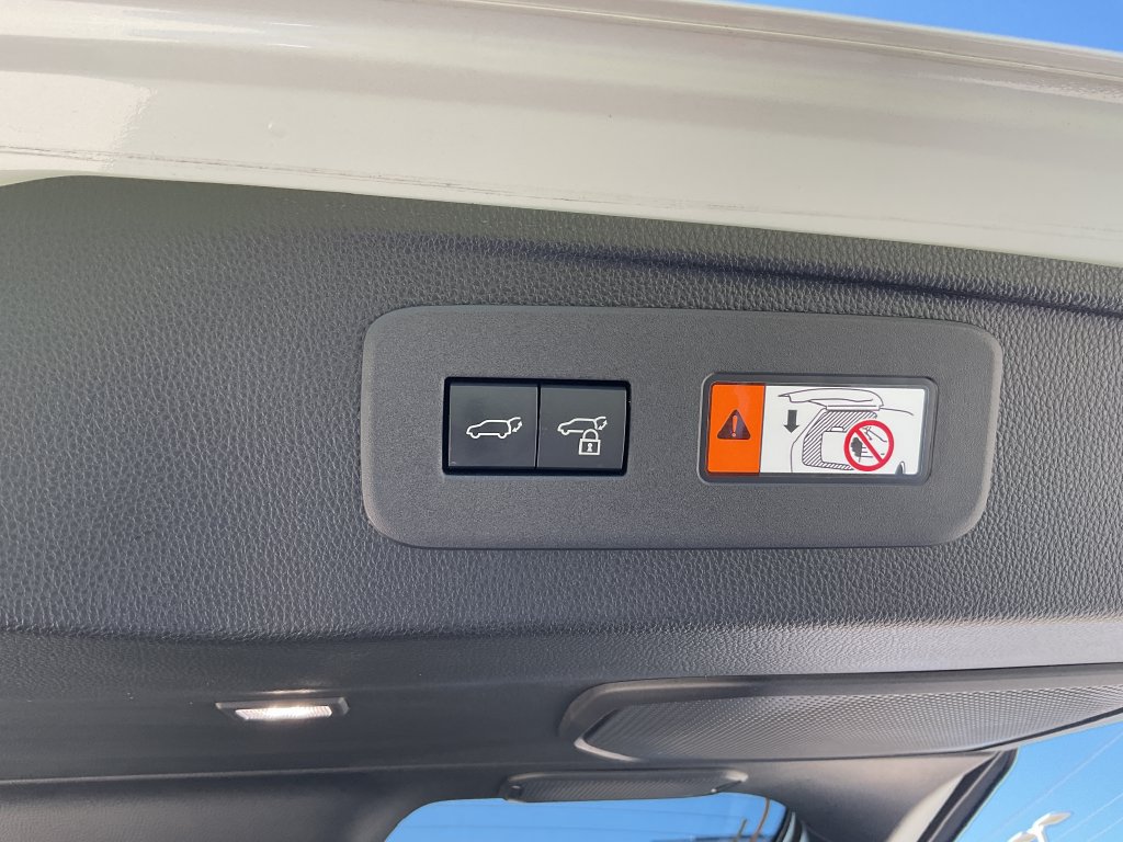 Used 2026 Toyota Land Cruiser w/ Premium Package AWD/4WD image 10