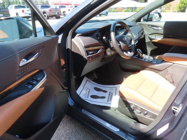 Used 2020 Cadillac XT4 Sport w/ Sun And Sound Package AWD/4WD image 18