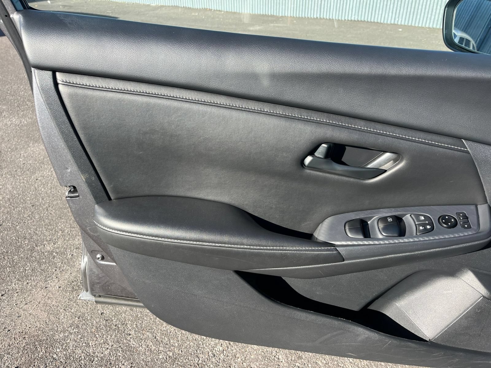 Used 2025 Nissan Sentra S FWD image 18