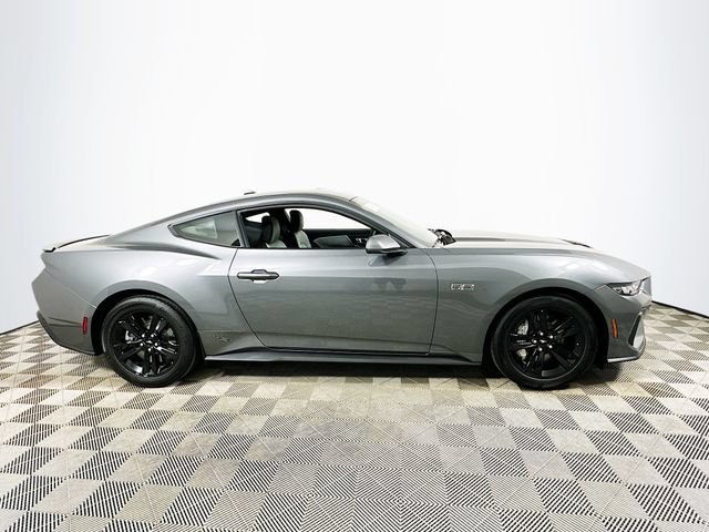 Used 2025 Ford Mustang GT RWD image 2