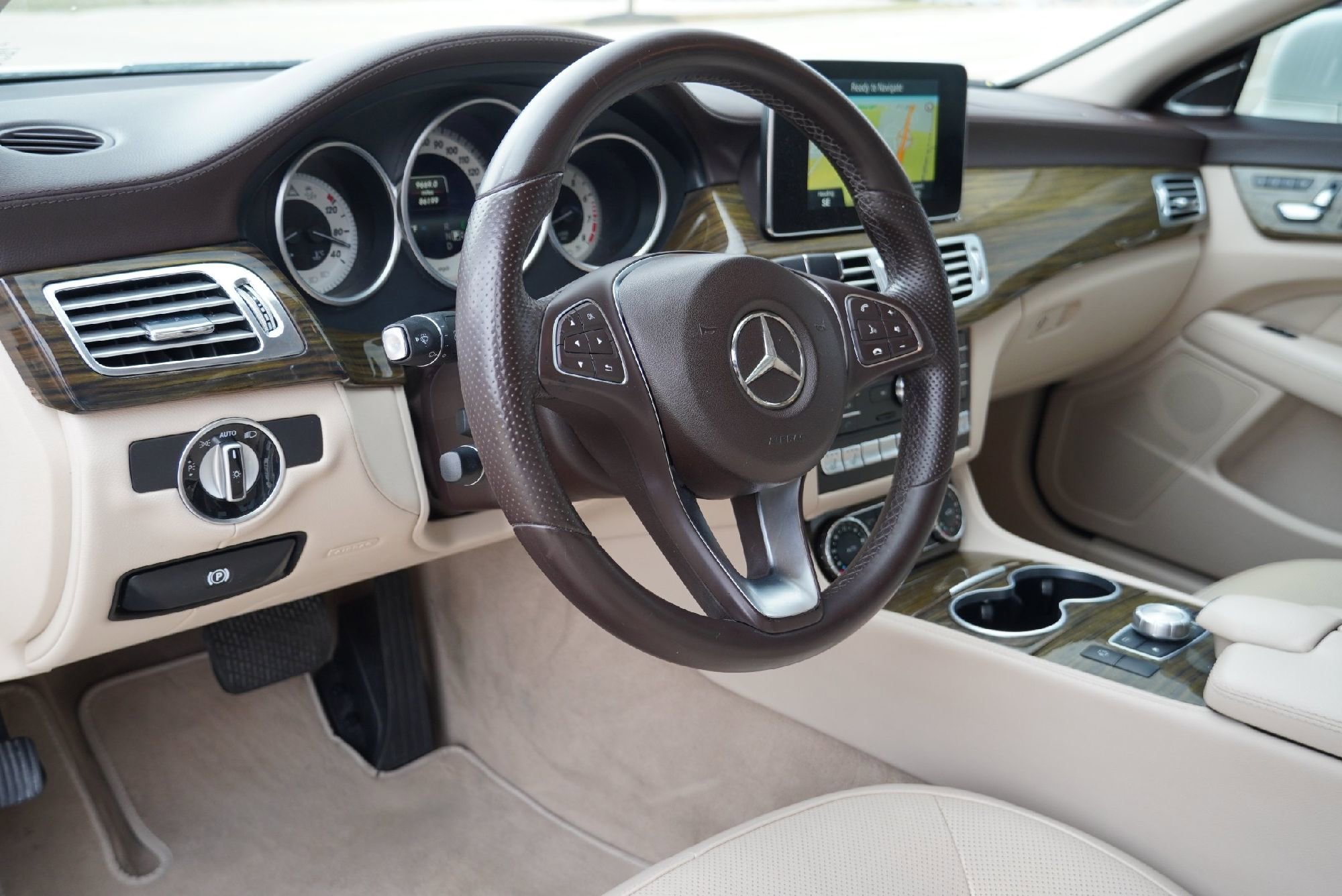 Used 2015 Mercedes-Benz CLS 400 image 8