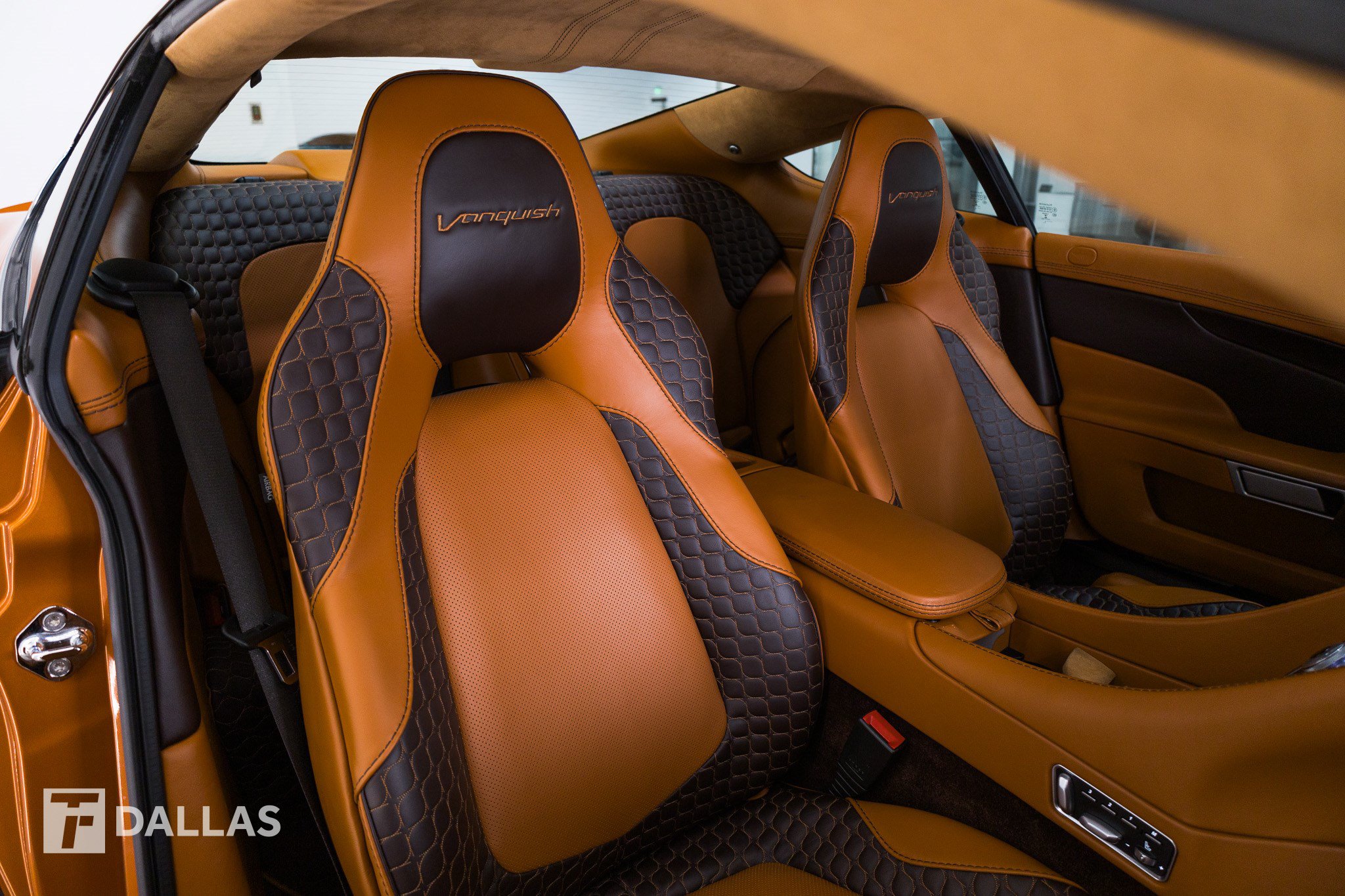 Used 2014 Aston Martin Vanquish Coupe RWD image 41