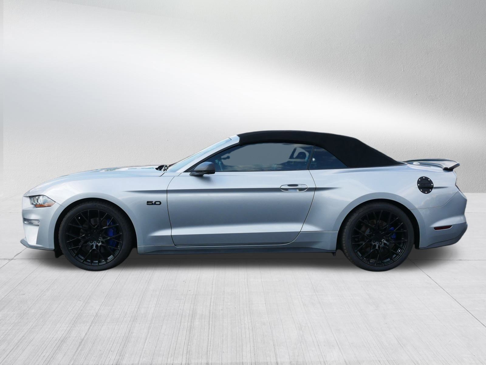 Used 2019 Ford Mustang GT Premium w/ Equipment Group 401A image 4