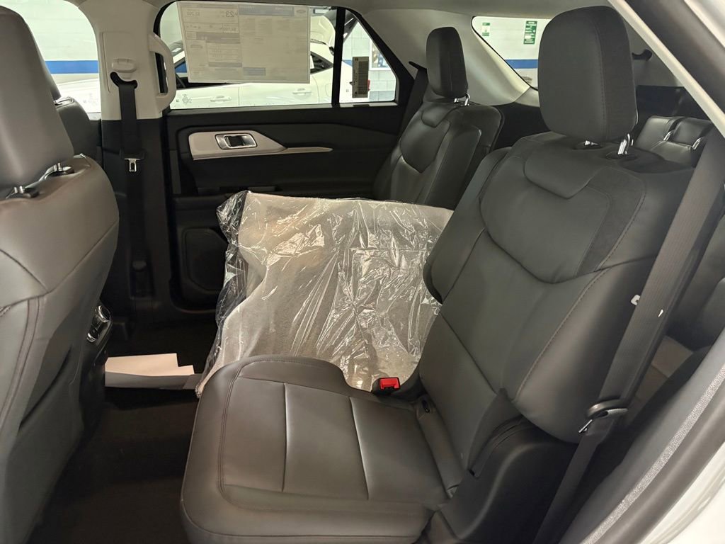 New 2026 Ford Explorer Active w/ Active Comfort Package image 25