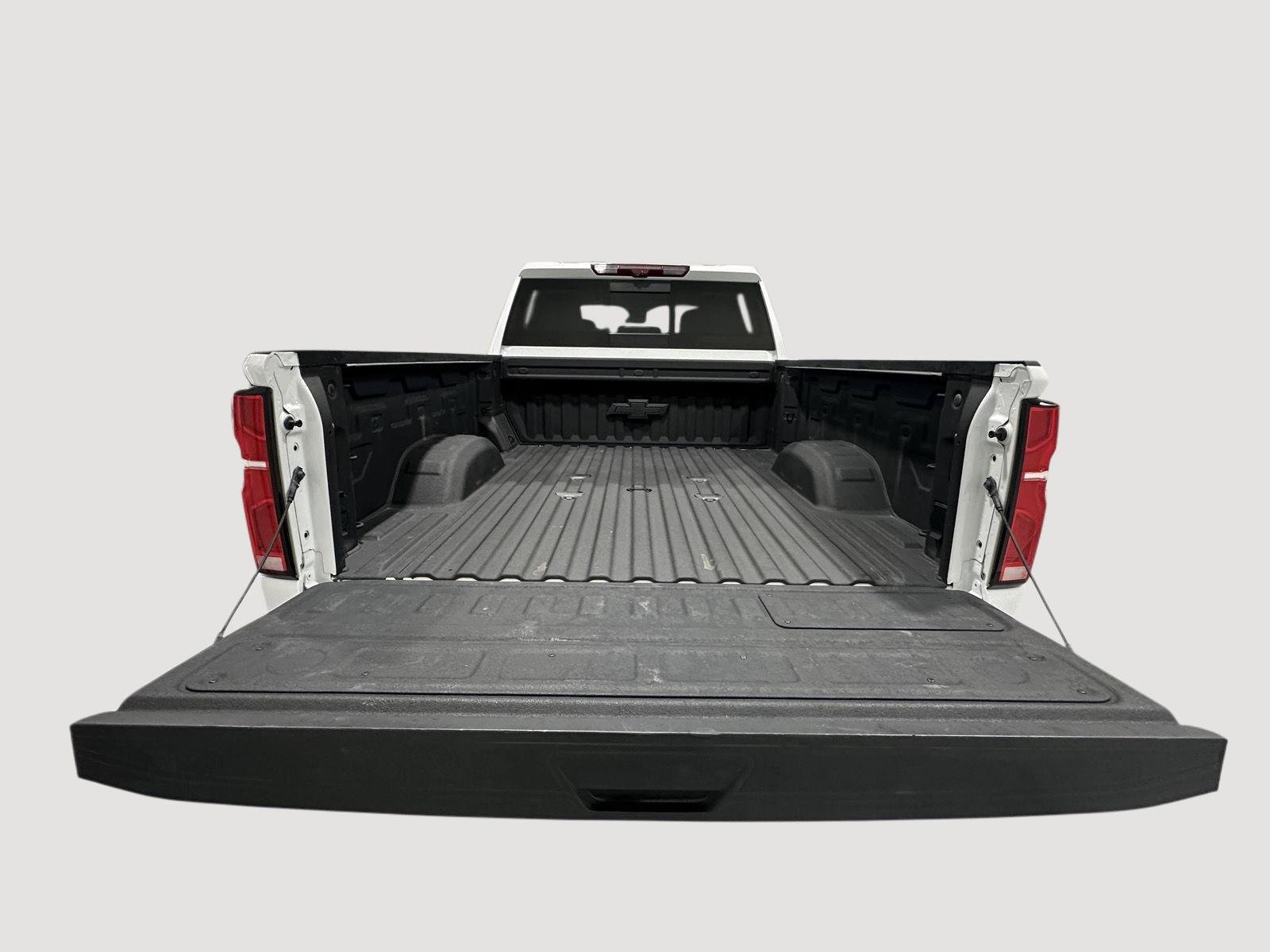 Used 2025 Chevrolet Silverado 3500 LTZ w/ LTZ Plus Package AWD/4WD image 25