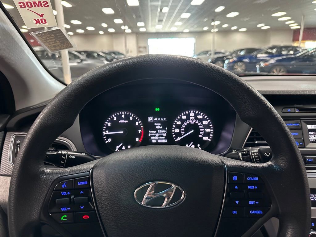 Used 2017 Hyundai Sonata SE image 17