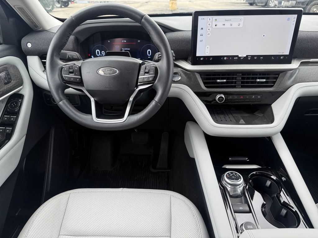 Used 2025 Ford Explorer Platinum w/ LUX Leather Package AWD/4WD image 29