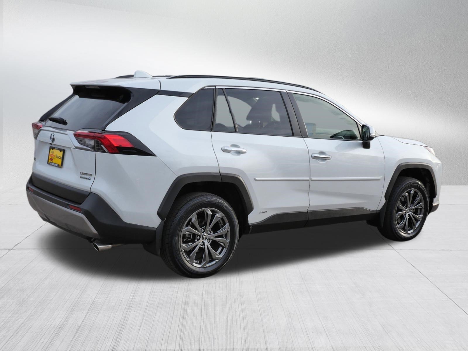 Used 2023 Toyota RAV4 Limited w/ Limited Grade Weather Package AWD/4WD image 7