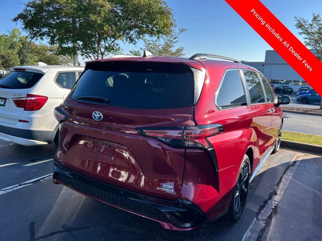 Used 2022 Toyota Sienna XSE w/ XSE Plus Package FWD image 7