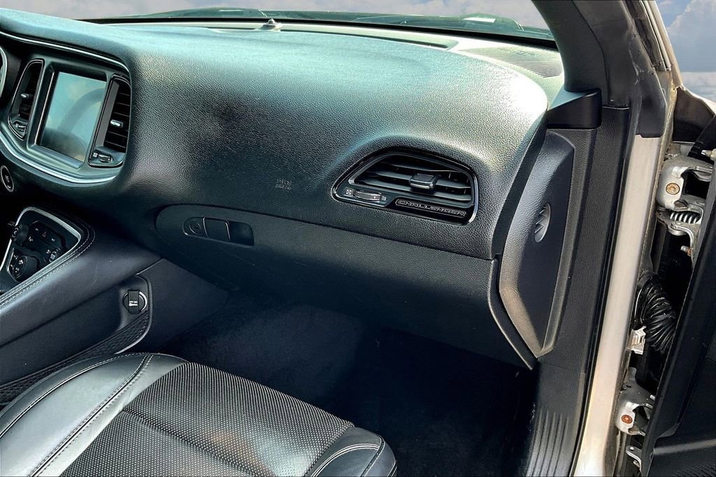Used 2015 Dodge Challenger SXT Plus RWD image 25