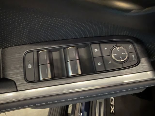 New 2026 Lexus GX 550 AWD/4WD image 17