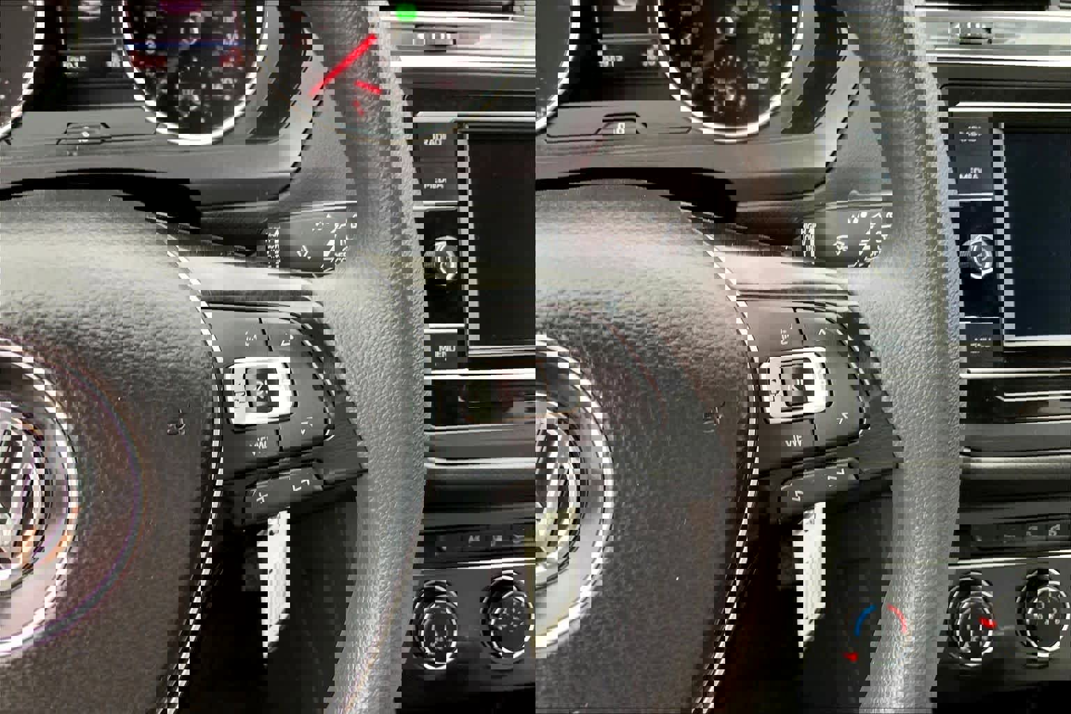 Used 2020 Volkswagen Tiguan S image 24