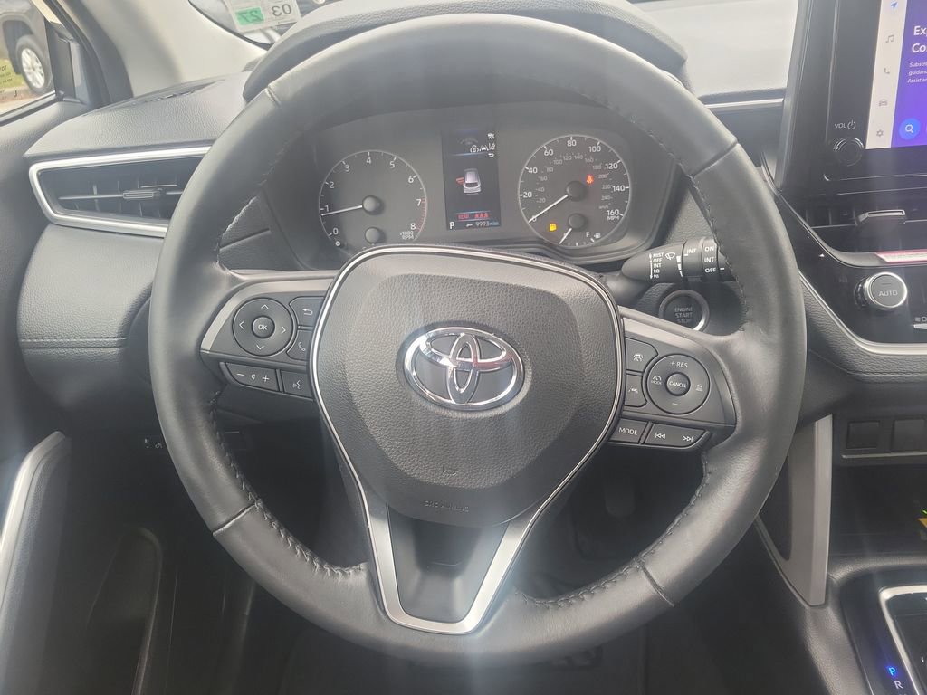 Certified 2023 Toyota Corolla Cross LE image 24