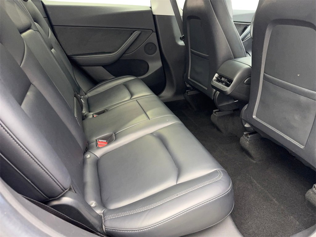 Used 2021 Tesla Model Y Long Range image 39