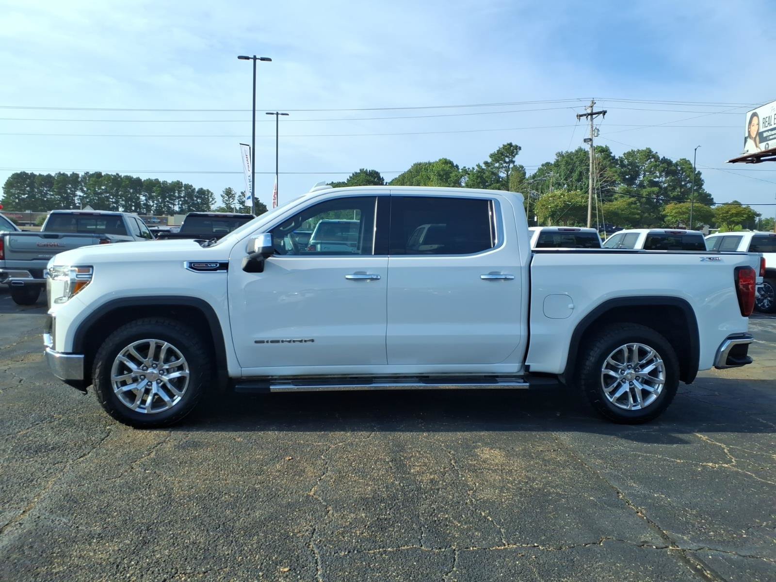 Used 2022 GMC Sierra 1500 SLT w/ SLT Premium Plus Package AWD/4WD image 1