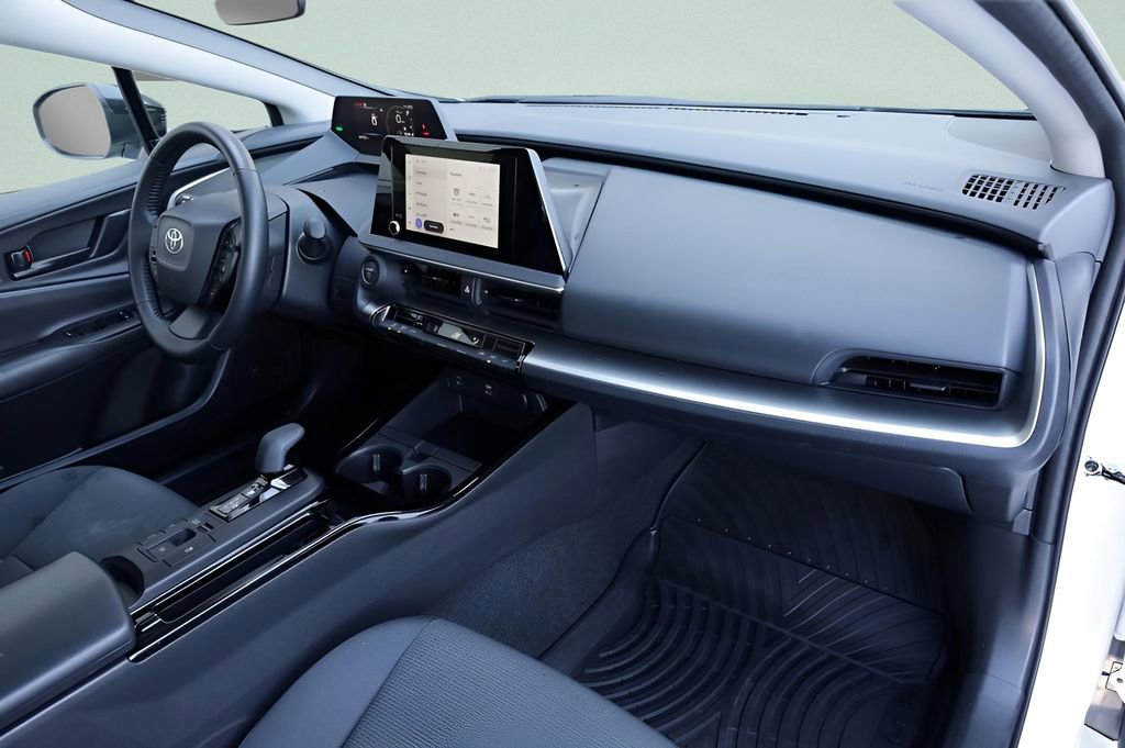 Used 2024 Toyota Prius LE image 27