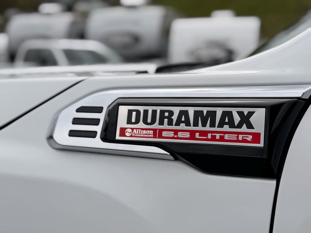 Used 2025 GMC Sierra 3500 Denali AWD/4WD image 9