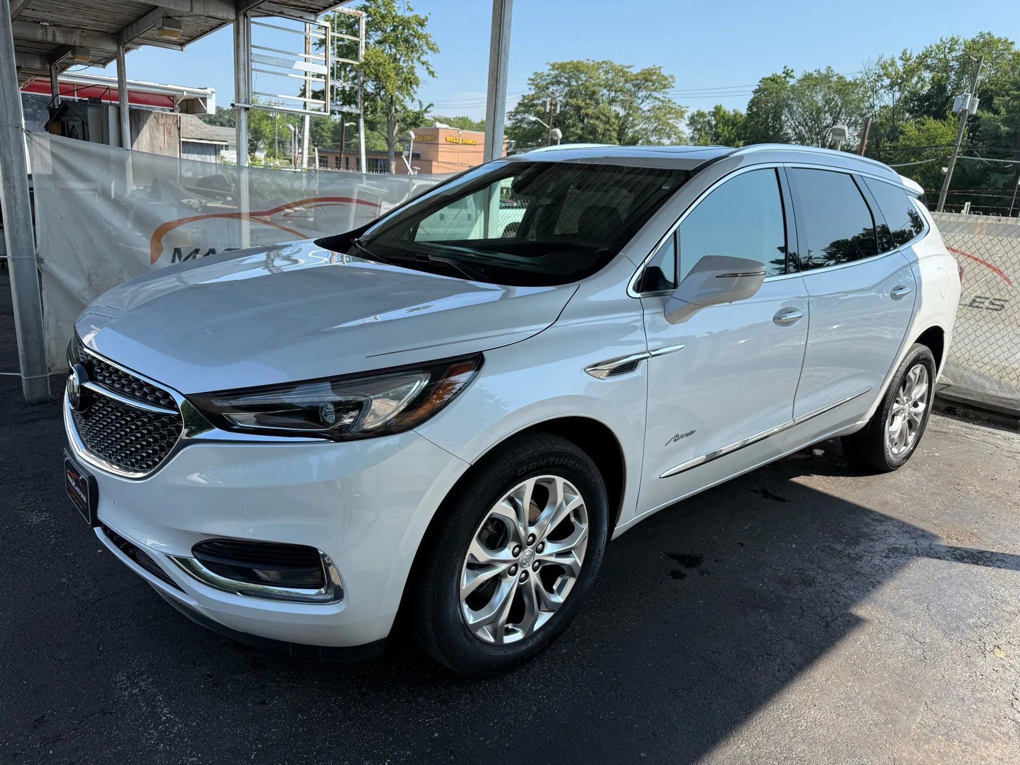 Used 2021 Buick Enclave Avenir w/ Avenir Technology Package AWD/4WD image 58