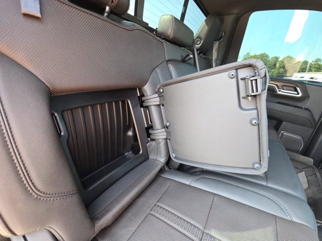 Used 2024 Chevrolet Silverado 3500 High Country w/ High Country Premium Package AWD/4WD image 17