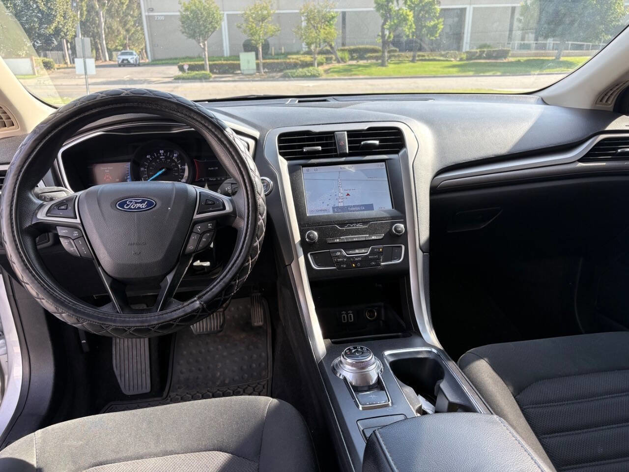 Used 2019 Ford Fusion SE image 16