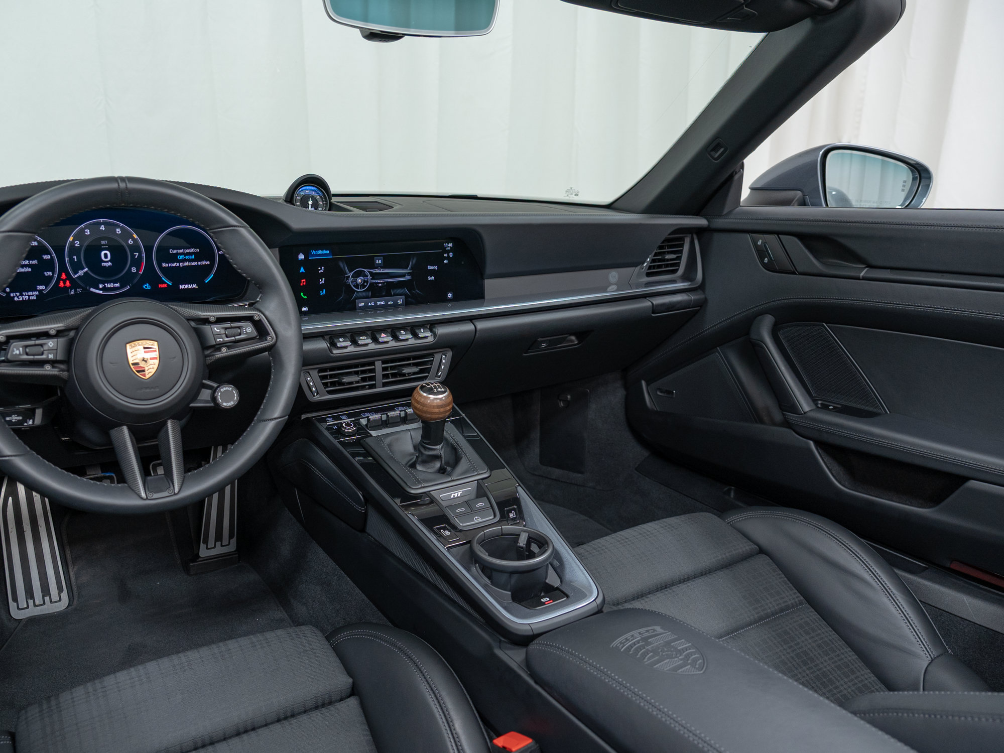 Certified 2026 Porsche 911 Carrera T RWD image 23