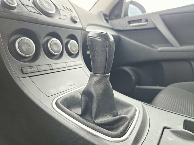 Used 2013 MAZDA MAZDA3 i Touring FWD image 17