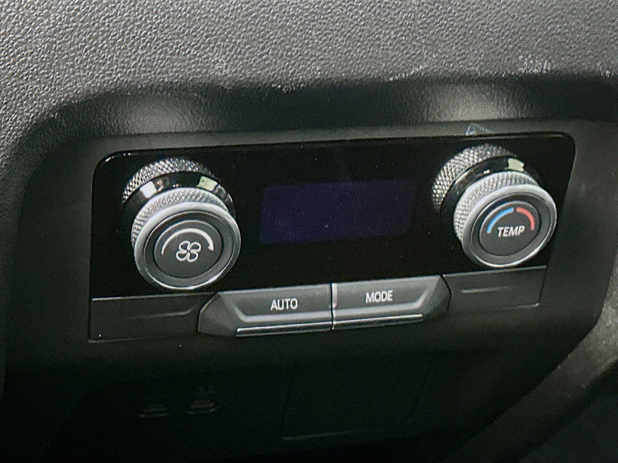 Used 2025 Buick Enclave Preferred image 26