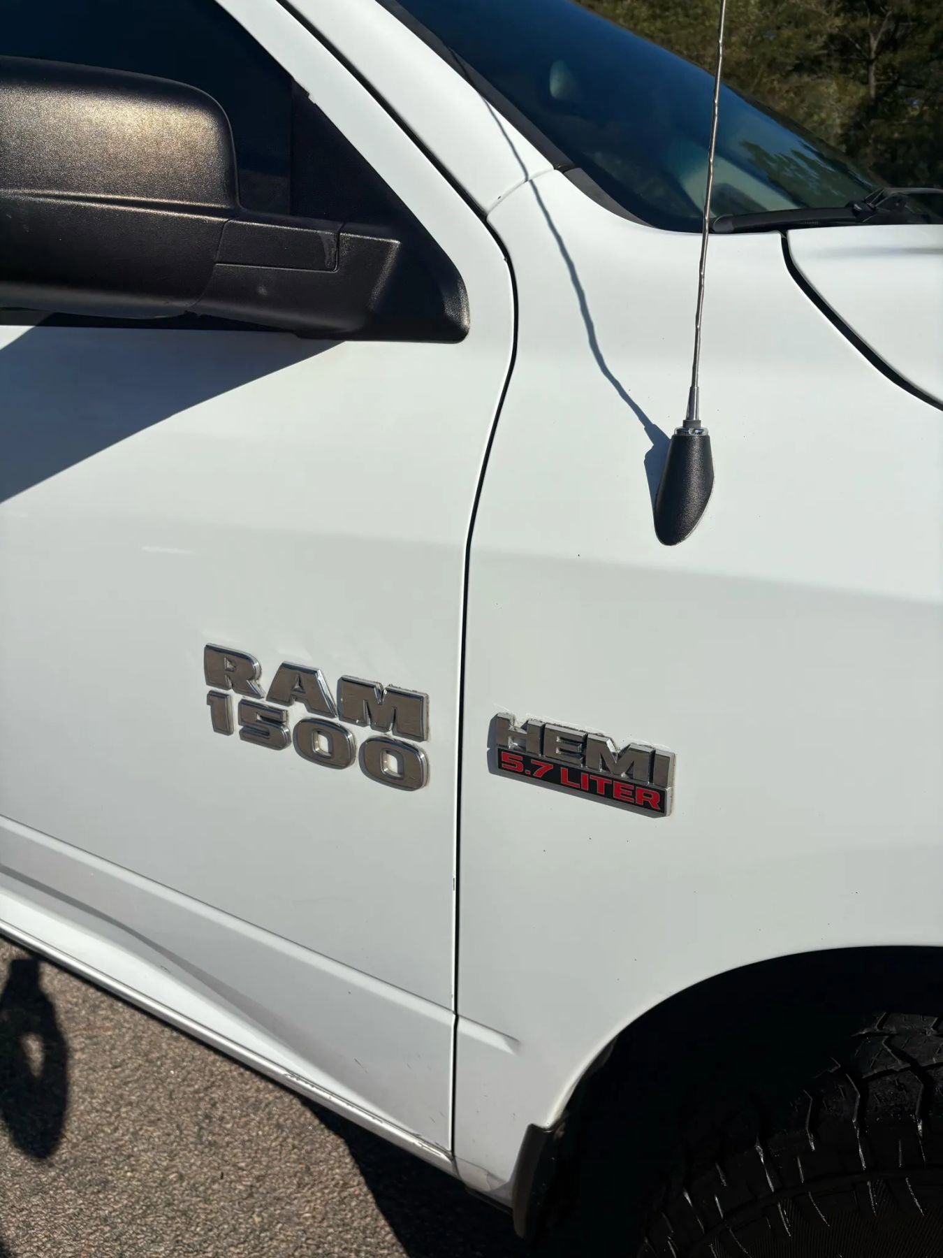 Used 2014 RAM 1500 Classic SLT image 31