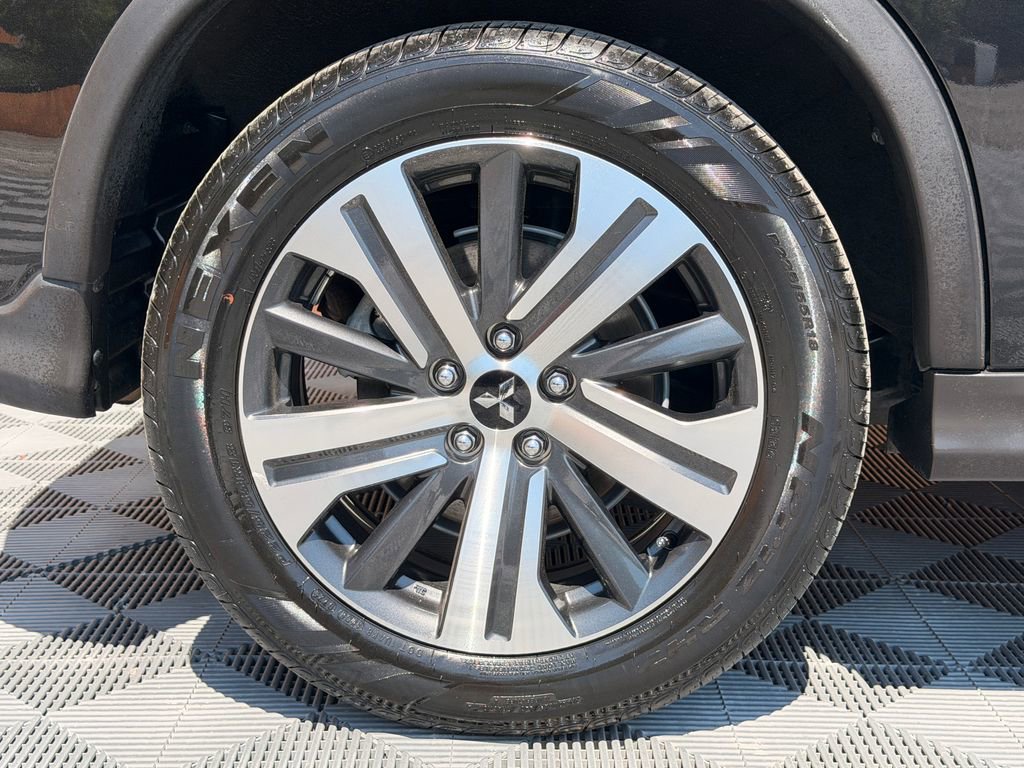 Used 2025 Mitsubishi Outlander Sport ES AWD/4WD image 18