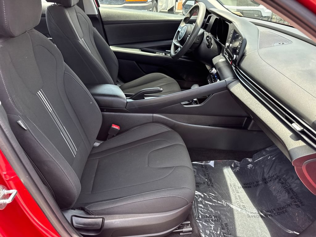 Used 2023 Hyundai Elantra SEL FWD image 15