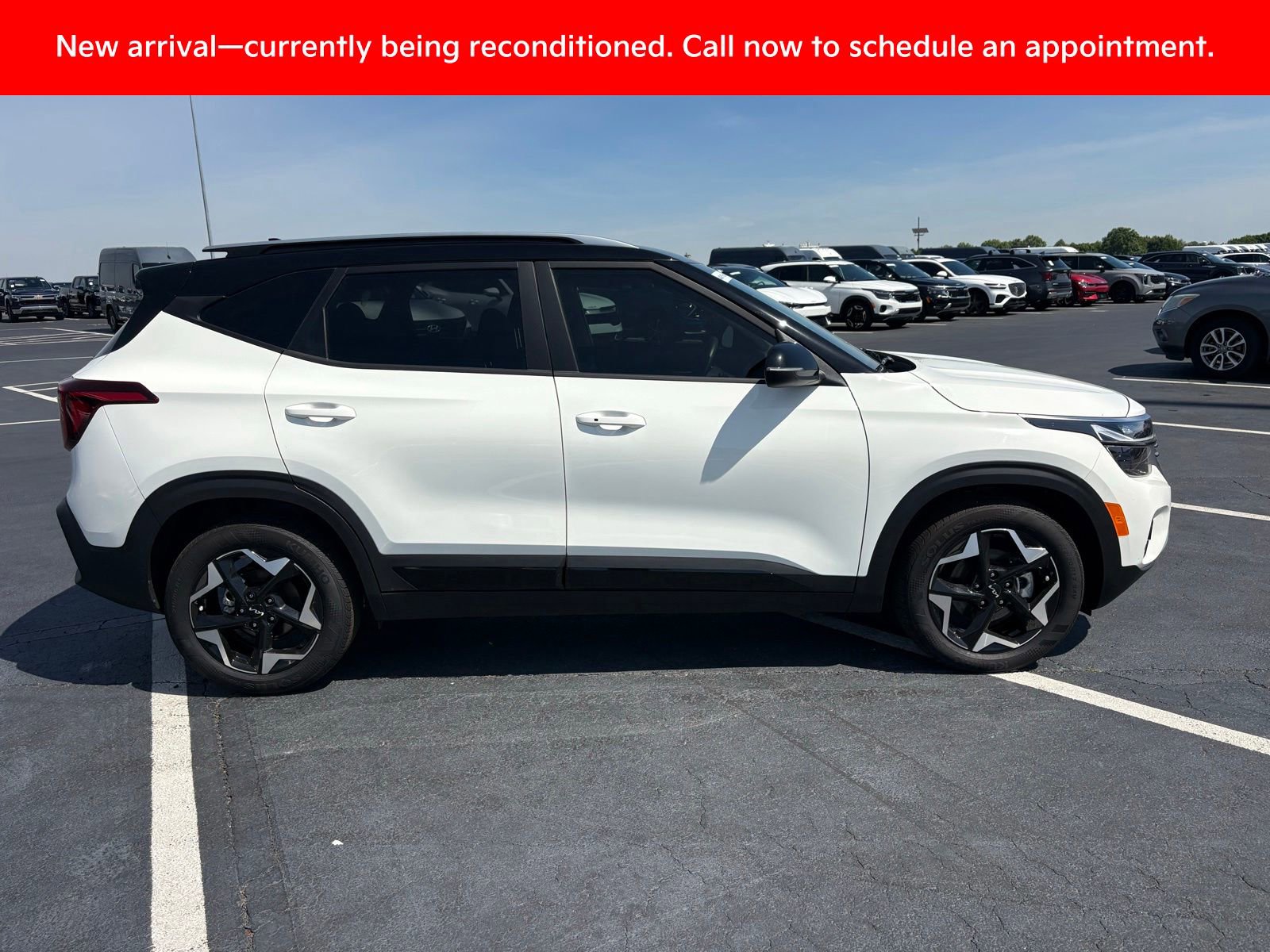 Certified 2025 Kia Seltos S FWD image 3