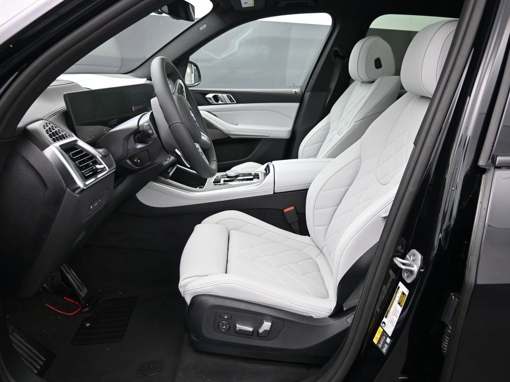 New 2026 BMW X5 xDrive50e w/ M Sport Package AWD/4WD image 14