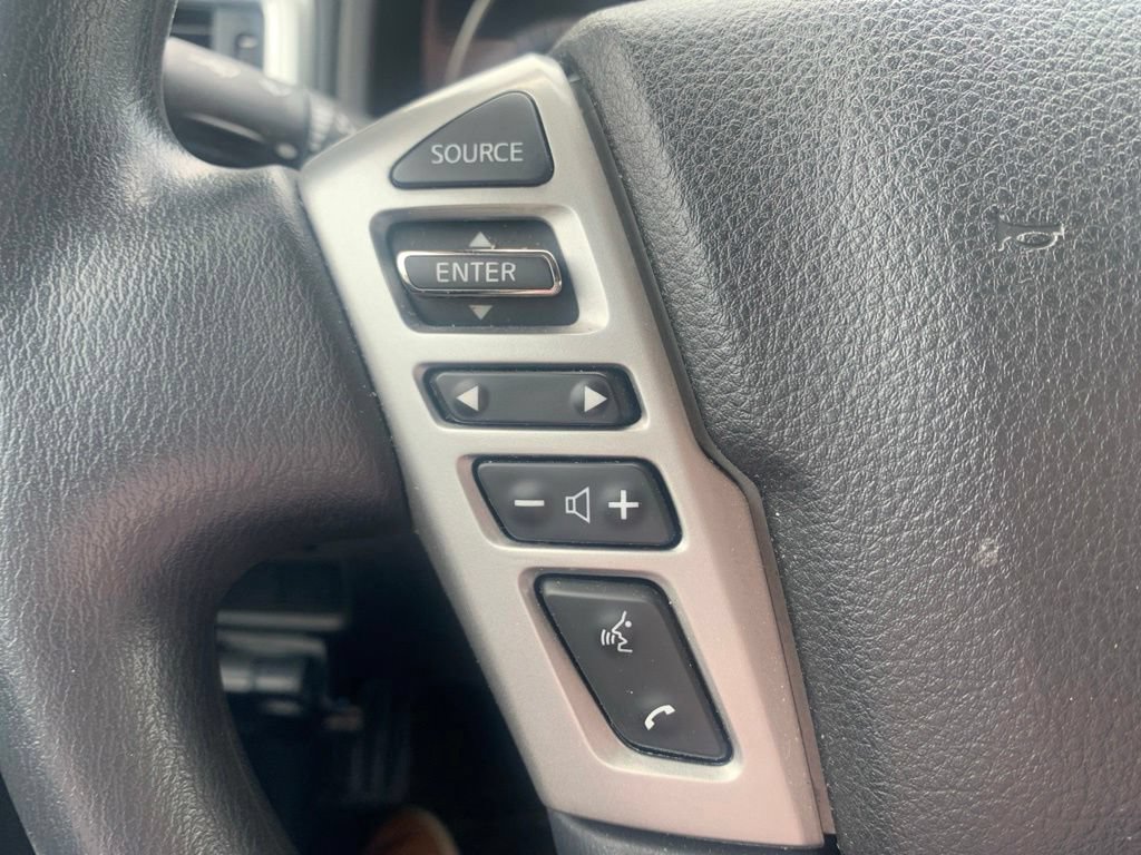 Used 2019 Nissan Titan SV AWD/4WD image 13