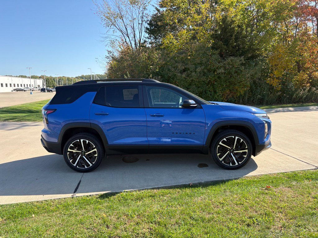 New 2027 Chevrolet Equinox RS FWD image 11