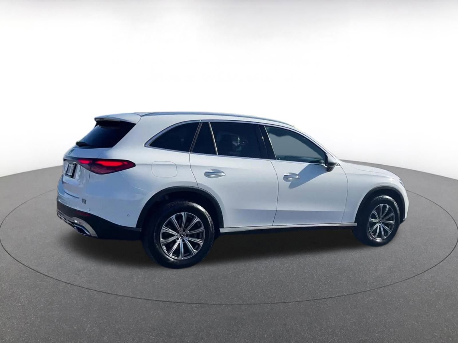 Used 2024 Mercedes-Benz GLC 300 image 14