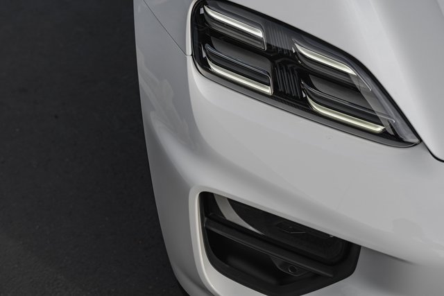 Used 2025 Porsche Macan 4 Electric image 7